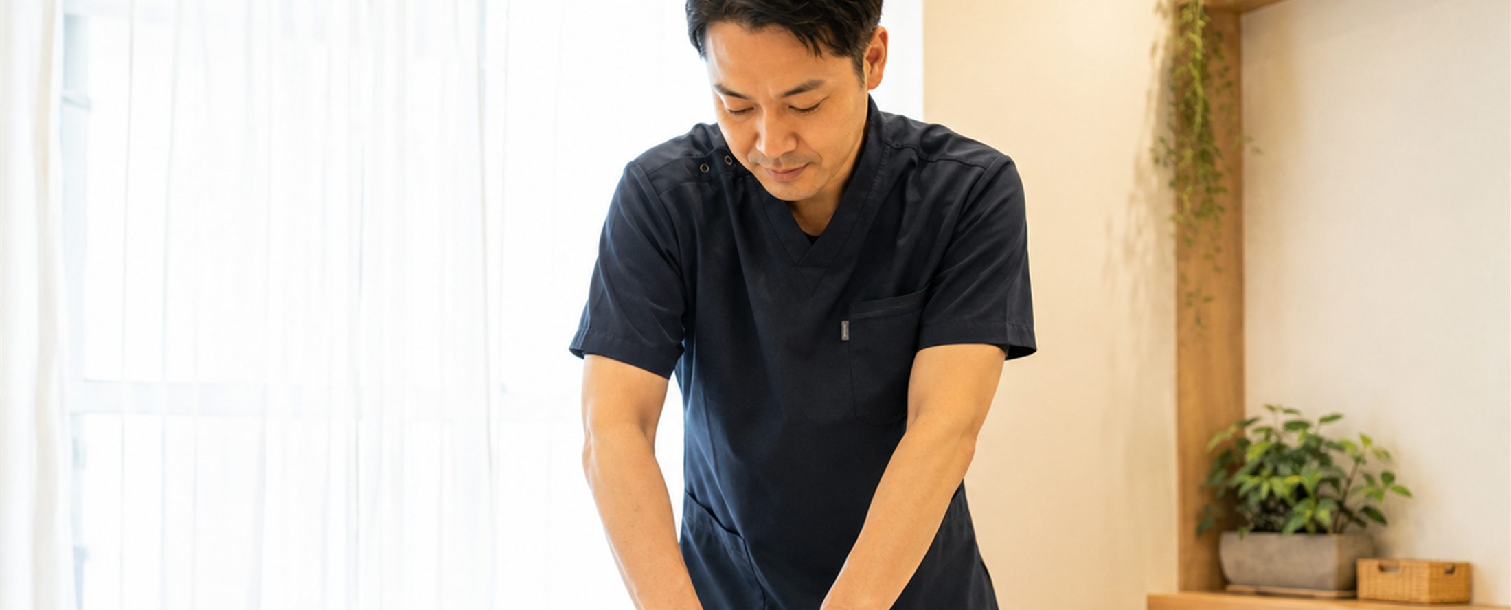 施術を行う柔道整復師